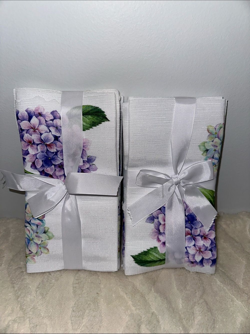 Wegmans Fragrant Blooms White Blue Lavender Green Set of 8 Polyester Napkins